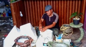 Fokus Penanganan Sampah, Kepala Desa Dasan Lekong Dijuluki “Kades Sampah”