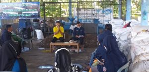 Karang Taruna Tunas Harapan Desa Banjarsari Belajar Pengelolaan Sampah di Desa Lendang Nangka