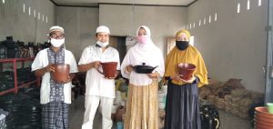 Dinas Perindustrian NTB Dorong Kreasi Finishing Gerabah Penakak Masbagik Timur