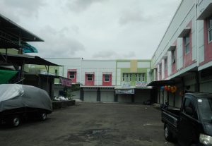 Sepinya Pengunjung dan Penyewa Pasar Lama Masbagik