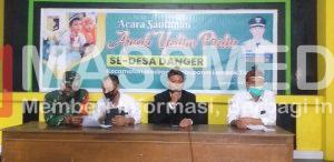 Pemerintah Desa Danger Memberikan Santunan Kepada Anak Yatim Piatu