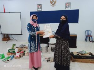 GOW Beri Bantuan untuk Kelompok UMKM