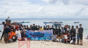 Tanggapi Keluhan Penyelam, HIPLA Lotim Lakukan Bersih Pantai dan Laut