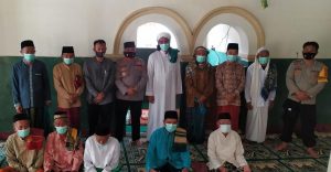 Giat Shalat Jum’at Keliling Kapolsek Masbagik Bersama Anggota di Desa Danger