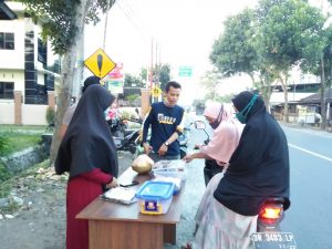 Karang Taruna GEMA MASTIM Kumpulkan Dana Santunan dengan Berjualan Takjil