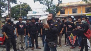 Anggap Penarikan Motor Tidak Prosedural, LASKAR NTB Demo FIF dan ADIRA