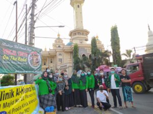 Sebagai Wujud Kepekaan Sosial, DPC PPP Lotim dan Organisasi Sayap Partai Gelar Kegiatan Berbagi Takjil