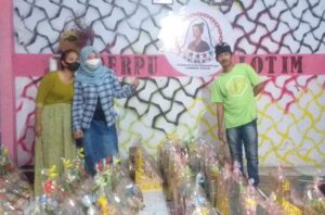 Berdayakan Anggota, PERPU Lotim Kemas Produk Anggota Menjadi Parcel Lebaran