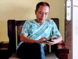 Uncle Kus, Senior Tour Guide Tetebatu