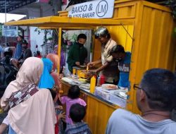 Dari Usaha Jualan Sosis dan Bakso Bakar, Pemuda ini Sukses Bantu Bayar SPP Adiknya