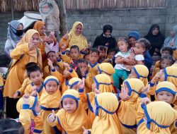 Edukasi Perilaku Prososial Anak PAUD Desa KB Permata Bunda
