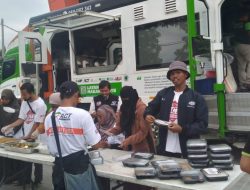 Food Truck ACT Berbagi Nasi dan Susu Gratis kepada PAUD, TK, SD Mandalika dan Sopir Bis antar Kota