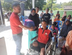 Peduli Terhadap Fakir Miskin, Hope Team Bersama FWMO Lotim Berbagi 100 Paket Sembako