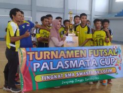 Tampil Memukau, Tim Futsal SMA Yadinu Masbagik Juarai Turnamen Futsal antar SMA Swasta se-Kabupaten Lombok Timur