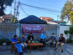 Tingkatkan Kapasitas Jurnalis Lotim, FJLT Kembali Gelar Diskusi Jurnalistik