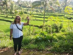Wisatawan Asal Jerman, Sabrina Sebut Peresean itu Menarik dan Unik