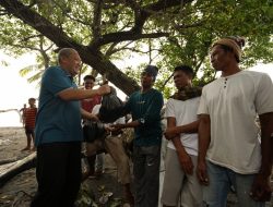 Prihatin Nelayan Tak Bisa Melaut Akibat Anomali Cuaca, HBK Salurkan Bantuan Sembako untuk Warga Pesisir di Kota Mataram