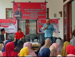 Ingin Home Industri Naik Kelas, Rachmat Hidayat Salurkan Bantuan Modal Usaha UMKM dan Beasiswa Senilai Rp 462 di Lombok Timur