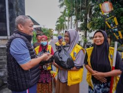 Sebar Bantuan Sembako, HBK Berbagi Kebahagiaan dengan Pasukan Kuning, Kusir Cidomo dan Pedagang Asongan di Mataram