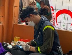 Anggota MRI Lotim, dr. Taufik Nazar Masih Berada di Tenda Pengungsi Gempa Cianjur