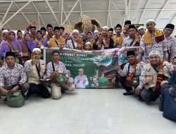 MoFa Lombok Timur Berangkatkan Jamaah Umroh Ponpes Thohir Yasin