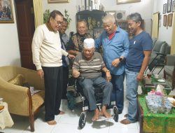 Aksi Kemanusiaan Ramadan Berbagi, Rachmat Hidayat Bantu Kursi Roda Elektrik untuk Mantan Kepala Dinas Perhubungan NTB