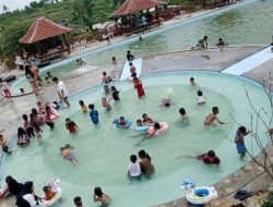Rayakan Lebaran Topat, Ribuan Masyarakat Serbu Tempat-Tempat Wisata di Pulau Lombok