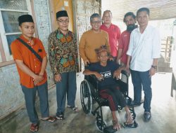 Wujud Tanggung Jawab Kemanusiaan pada Sesama, Rachmat Hidayat Gerilya Bagi Kursi Roda di Pelosok Lombok Timur