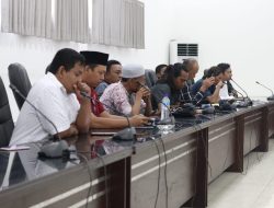 Ketua DPRD Lobar Hj Nurhidayah Menerima Gabungan Aktivis Lobar yang Mendukung Langkah Dewan Mencopot Dirut PTAM Giri Menang