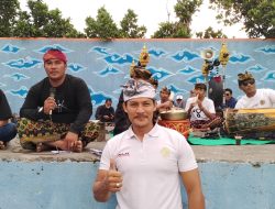 Sahruman, Sosok Komentator di Balik Meriahnya Peresean di Masbagik Festival ke-8