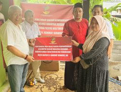 Perkuat Struktur Modal UMKM dan Disabilitas Perempuan, Rachmat Hidayat Serahkan Bantuan Hibah Bansos UMKM di Desa Pringgarata Lombok Tengah