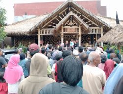 Lesehan Bebaloeng Masbagik Launching Menu Murah Humanies Bersamaan dengan Grand Opening Bazar Murah Berugak Duren Lombok