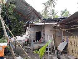 Karena Hujan dan Angin Kencang, Atap Rumah Seorang Warga Masbagik Utara Baru Rusak
