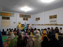 Turis Australia mengajar Bahasa Inggris Kilat di TPQ Jamiatul Quro Masbagik Timur