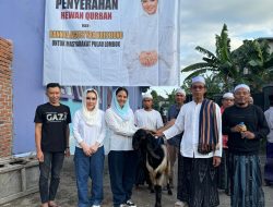Wujud Kepedulian ke Masyarakat Lombok, Rannya dan HBK Peduli Serahkan Hewan Kurban