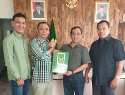 Pasangan Luthfi-Wahid Resmi Terima SK Dukungan dari Partai Bulan Bintang