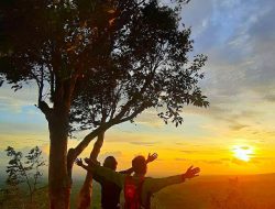 Sunrise, Sunset dan Sepertiga Pulau Lombok Bisa Terlihat dari Puncak Gunung Kukus Desa Jurit Baru