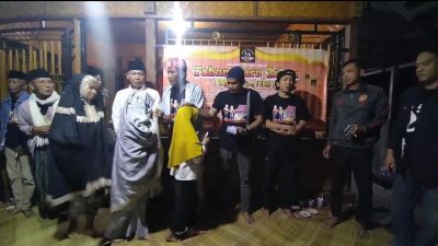 Relawan Jabat Tangan Bang Zul – Abah Uhel Santuni Anak Yatim dan Jompo di Dusun Danger Utara