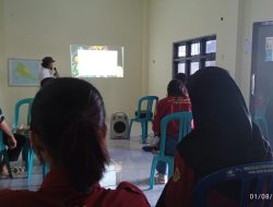 Solusi Pertanian di Lahan Kering, Mahasiswa KKN UNRAM Gelar Sosialisasi Irigas Tetes di Desa Ketangga