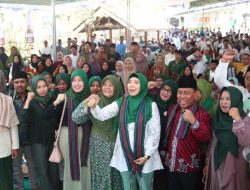 Ribuan Relawan Bintang Sembilan Loteng Ikrar Menangkan Rohmi-Firin