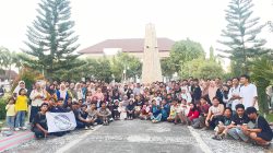 Puluhan Komunitas Literasi Sukses Gelar “Baca Bersama se-Lombok Timur” di Taman Tugu Selong