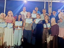 Lombok Volunteer Community(LVC) Ciptakan Lagu Perpisahan untuk Relawan Mancanegara